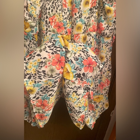 TOXIK 3 -PLUS SIZE 2X -FLORAL SEXY ROMPER SHORTS- VIBRANT - Picture 10 of 10